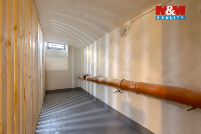 Prodej atypického bytu, Krnov - Pod Bezručovým vrchem, Bezručova, 73 m2