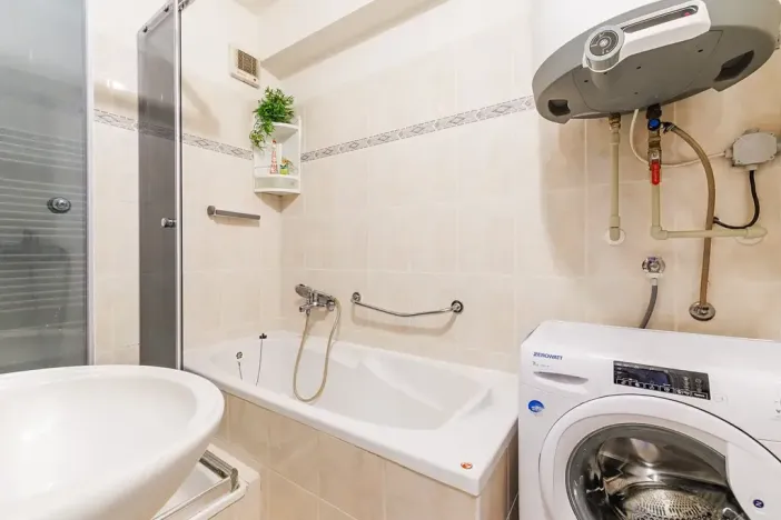 Pronájem bytu 2+1, Hluboká nad Vltavou, Masarykova, 50 m2