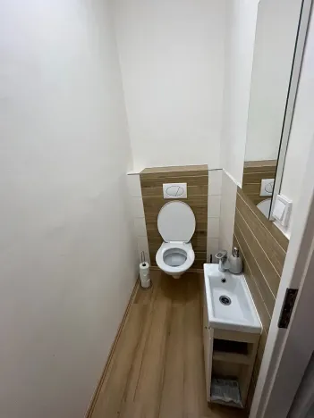 Pronájem bytu 3+1, Praha - Vysočany, Poděbradská, 74 m2