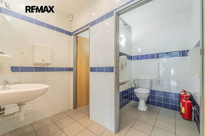 Pronájem kanceláře, Kladno, Osvoboz. pol. vězňů, 183 m2