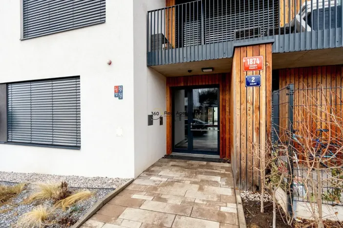 Pronájem bytu 1+kk, Praha - Braník, Skálové, 51 m2