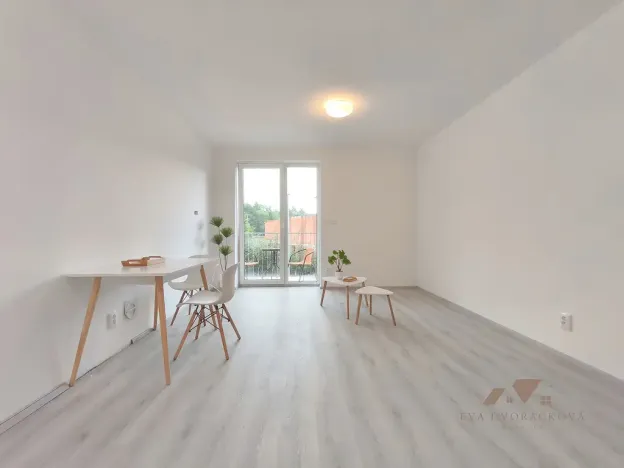 Pronájem bytu 1+kk, Zlín - Malenovice, Pod Hradem II, 27 m2