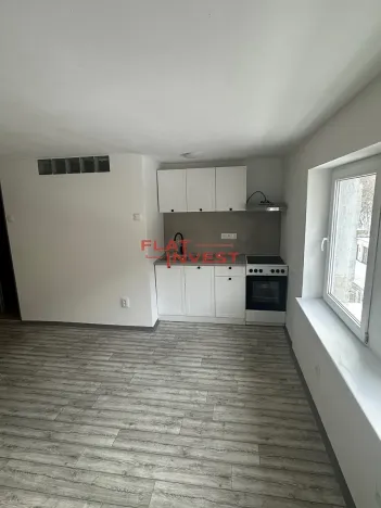 Pronájem bytu 1+kk, Benešov nad Ploučnicí, Nádražní, 27 m2