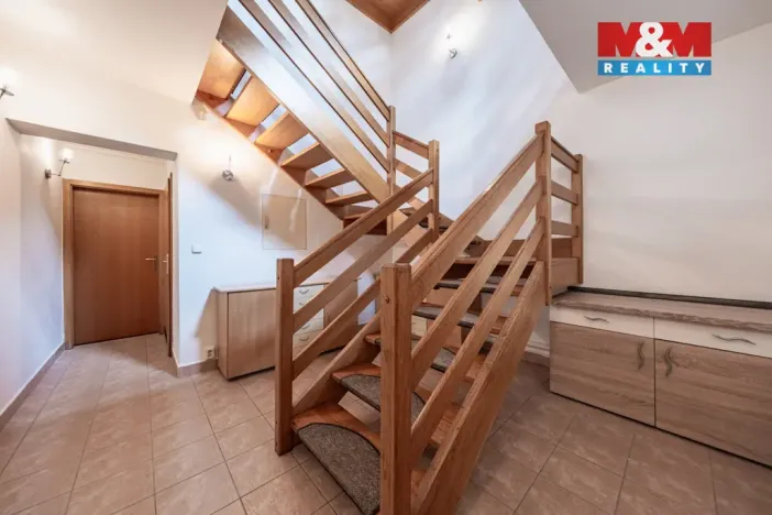 Pronájem rodinného domu, Říčany, Želivská, 232 m2