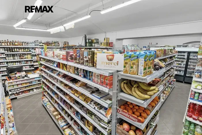 Prodej obchodního prostoru, Chýnice, Karlštejnská, 74 m2