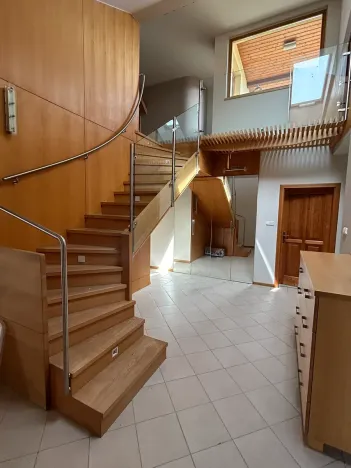 Pronájem rodinného domu, Písek, V Lukách, 400 m2