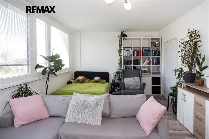 Pronájem bytu 1+kk, Chotětov, 9. května, 34 m2