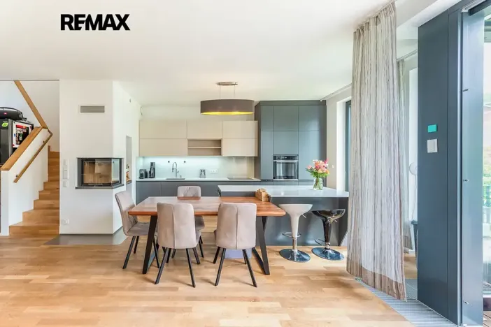 Pronájem rodinného domu, Praha - Dejvice, V Šáreckém údolí, 201 m2