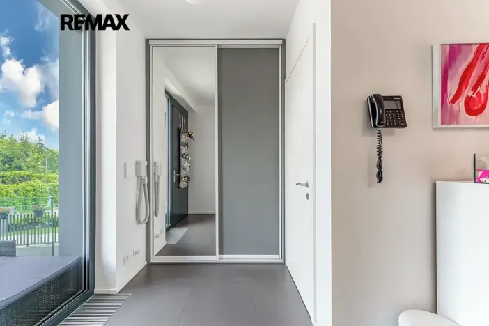 Pronájem rodinného domu, Praha - Dejvice, V Šáreckém údolí, 201 m2