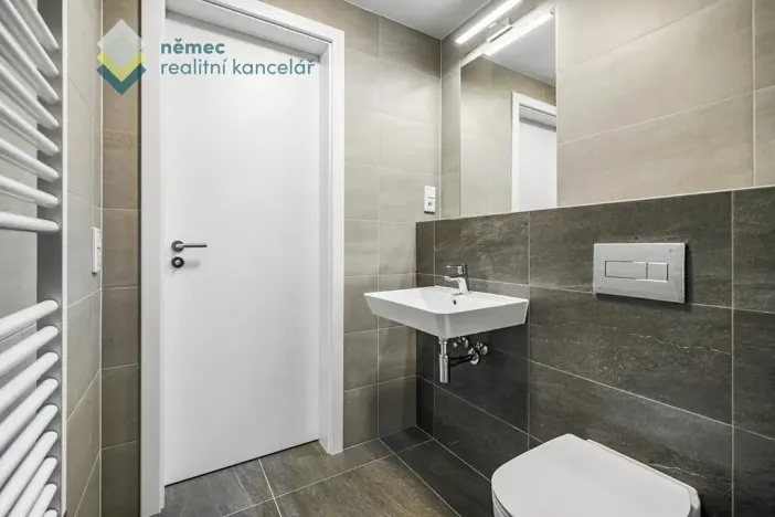 Pronájem bytu 1+kk, Praha - Kamýk, Hodkovická, 30 m2