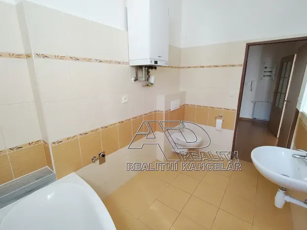 Pronájem bytu 2+1, České Budějovice, Pražská tř., 72 m2