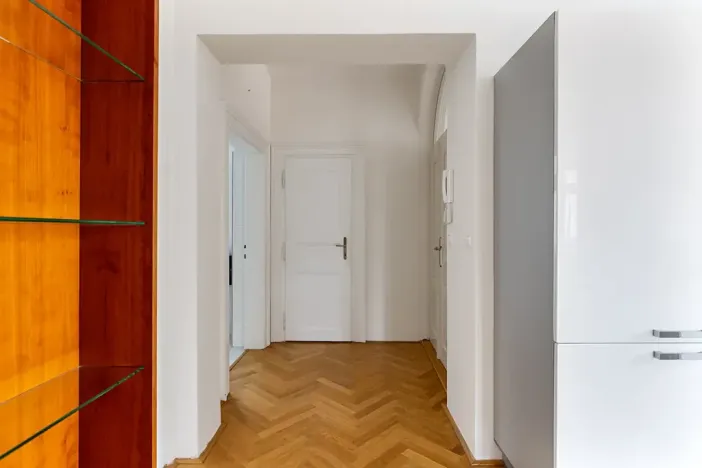 Prodej bytu 2+1, Praha - Nové Město, Ve Smečkách, 68 m2