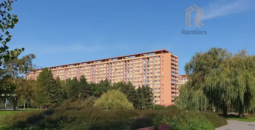 Pronájem bytu 3+1, Praha - Kobylisy, Famfulíkova, 70 m2