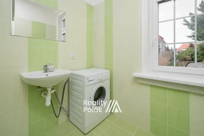 Pronájem bytu 1+1, Liberec, Husova, 45 m2