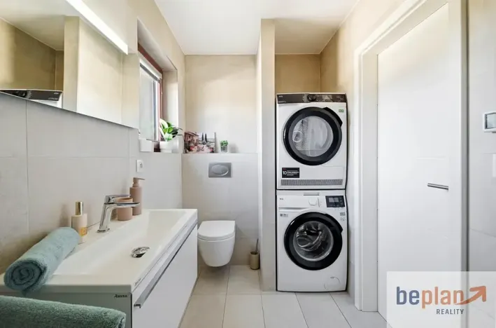 Prodej rodinného domu, Kamenice, Lomená, 161 m2