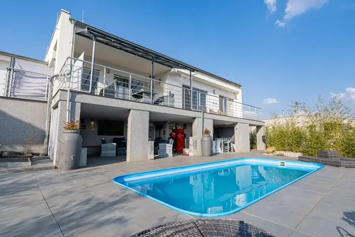 Prodej vily, Králův Dvůr, Na Vinohradech, 140 m2