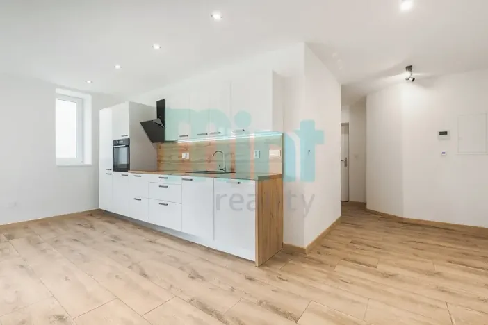 Prodej bytu 2+kk, Háj ve Slezsku, Slezská, 63 m2