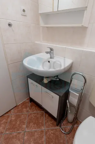 Prodej bytu 1+kk, Praha - Troja, Hnězdenská, 41 m2