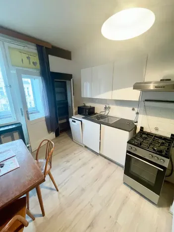 Pronájem bytu 3+1, Praha - Holešovice, Tusarova, 90 m2