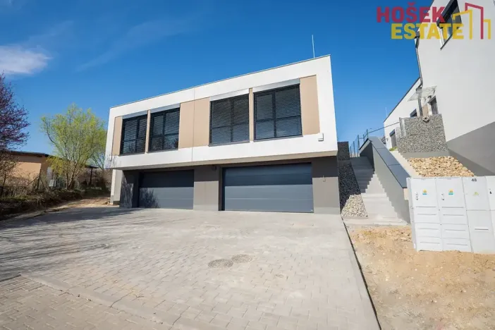 Prodej rodinného domu, Holubice, 197 m2