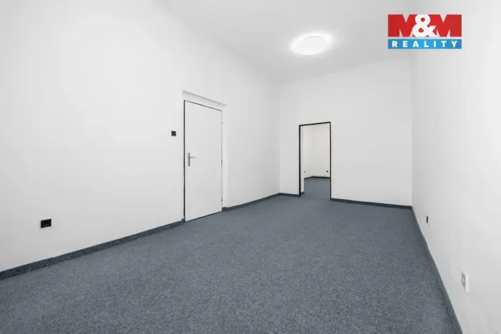 Pronájem kanceláře, Plzeň - Severní Předměstí, Karlovarská, 51 m2