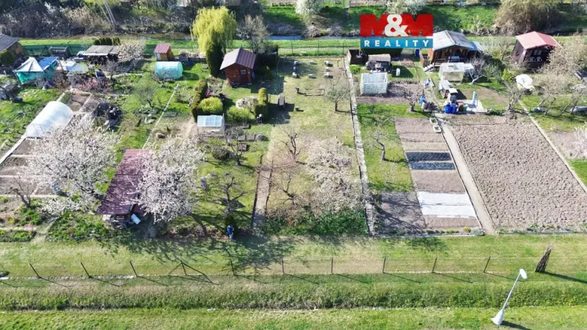 Prodej zahrady, Hradec Králové, U Mostku, 300 m2