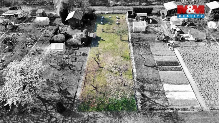 Prodej zahrady, Hradec Králové, U Mostku, 300 m2