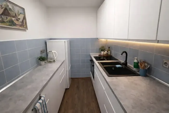 Pronájem bytu 2+kk, Praha - Kobylisy, Frýdlantská, 44 m2