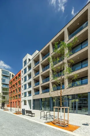 Pronájem garážového stání, Praha - Žižkov, Jana Želivského, 13 m2