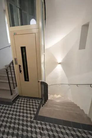 Pronájem bytu 2+kk, Praha - Nové Město, Krakovská, 50 m2