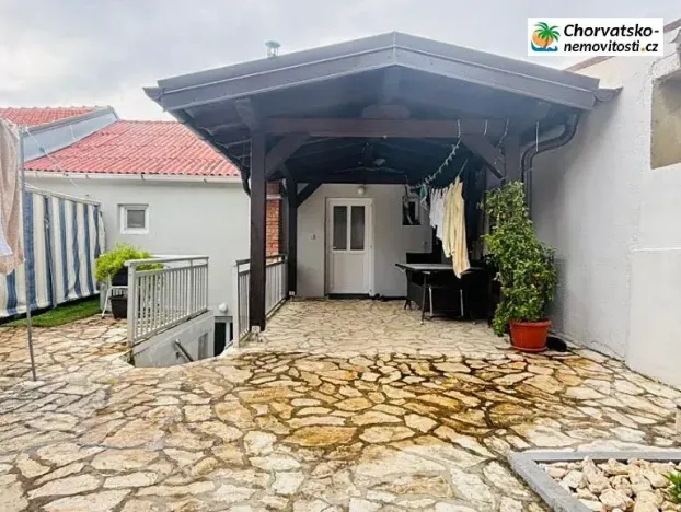 Prodej vícegeneračního domu, Kolan, Chorvatsko, 100 m2