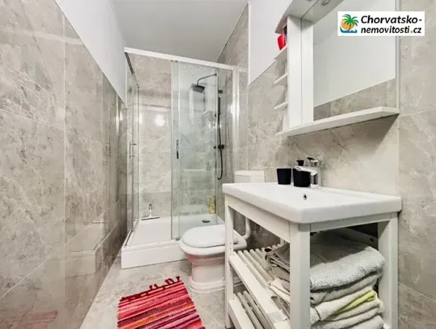 Prodej vícegeneračního domu, Kolan, Chorvatsko, 100 m2