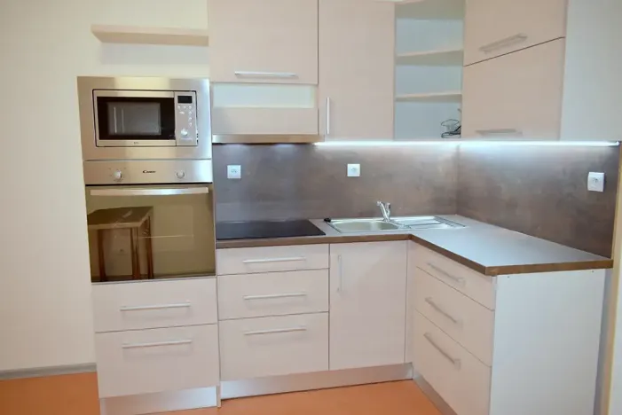 Pronájem bytu 1+kk, Rajhrad, Masarykova, 30 m2