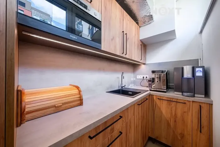 Prodej kanceláře, Pardubice, Na Spravedlnosti, 200 m2