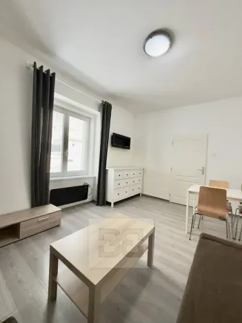 Pronájem bytu 2+1, Praha - Záběhlice, Záběhlická, 43 m2