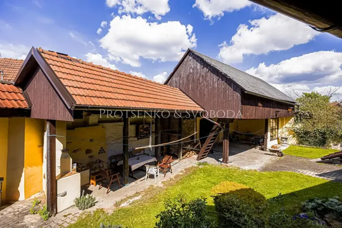 Prodej rodinného domu, Rohozná, 730 m2