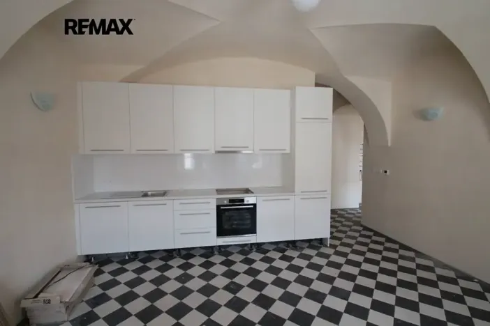 Pronájem bytu 2+1, Kolín, Karlovo náměstí, 111 m2