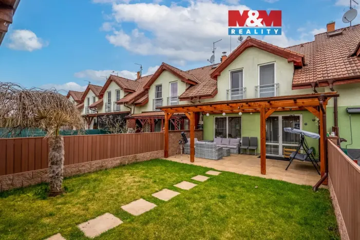 Prodej rodinného domu, Veltrusy, Lomená, 118 m2