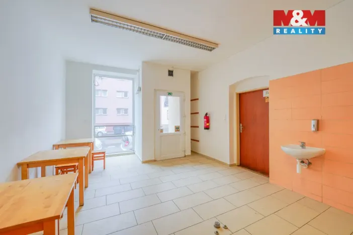 Pronájem obchodního prostoru, Plzeň - Skvrňany, Křimická, 65 m2