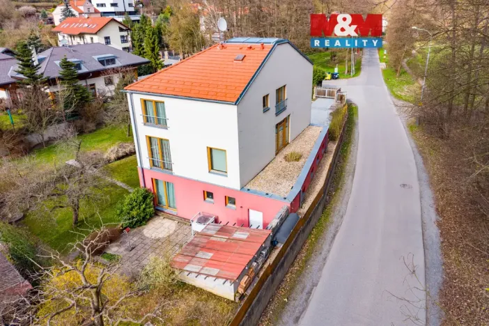 Prodej rodinného domu, Praha - Dejvice, V Šáreckém údolí, 230 m2