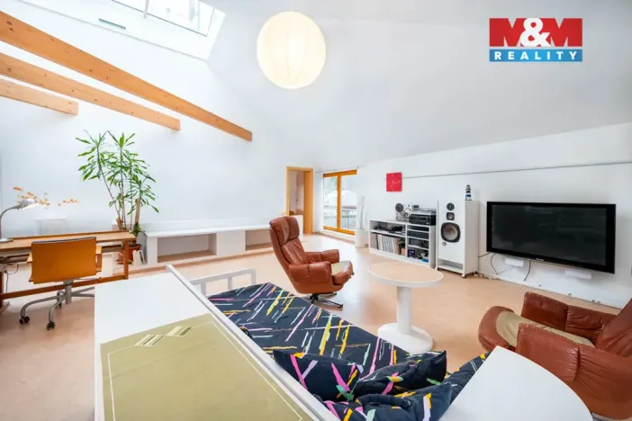 Prodej rodinného domu, Praha - Dejvice, V Šáreckém údolí, 230 m2