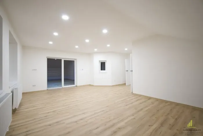 Prodej rodinného domu, Horní Poříčí, 284 m2