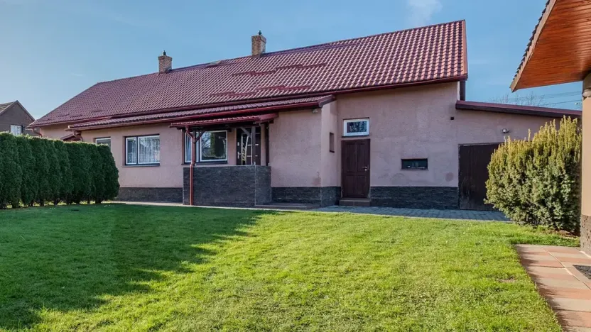 Prodej rodinného domu, Pržno, 197 m2