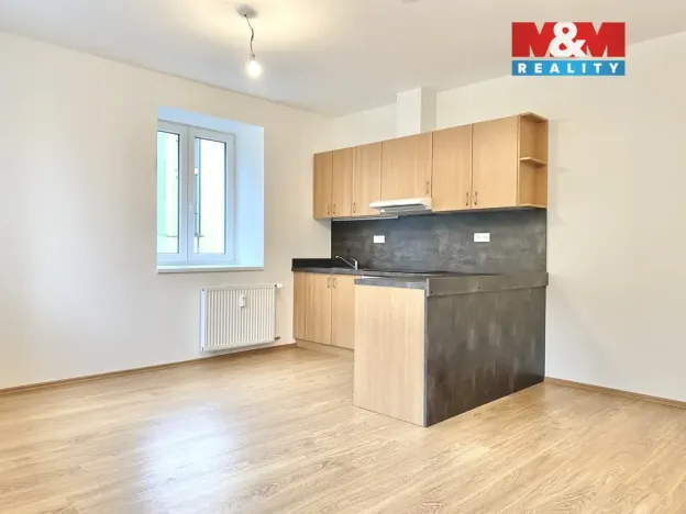 Pronájem bytu 2+kk, Jablonec nad Nisou, Anenské náměstí, 46 m2