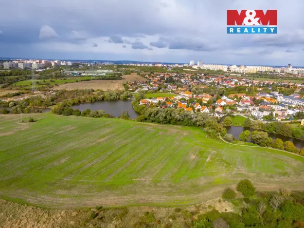 Prodej pole, Praha - Šeberov, 2421 m2