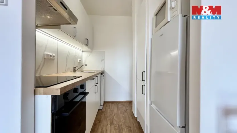 Pronájem bytu 2+kk, Praha - Bohnice, Poznaňská, 42 m2