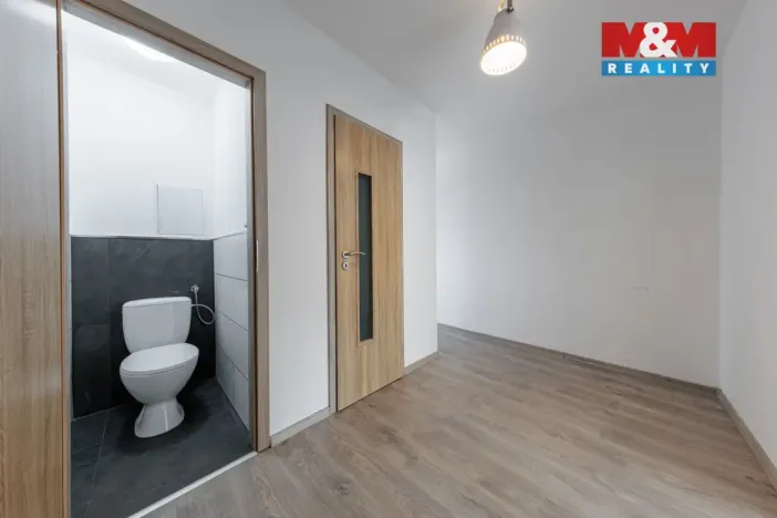 Pronájem bytu 2+1, Karlovy Vary, Brigádníků, 55 m2