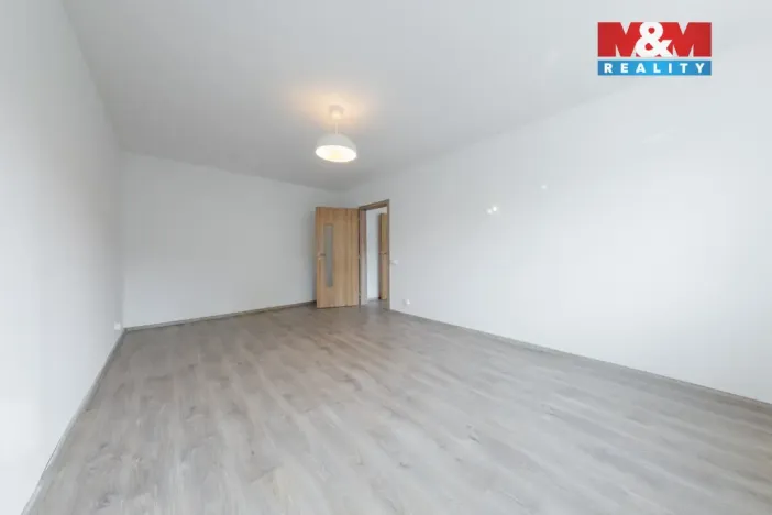 Pronájem bytu 2+1, Karlovy Vary, Brigádníků, 55 m2