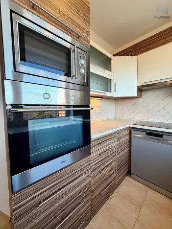 Pronájem bytu 3+1, Hrušovany u Brna, Sídliště, 72 m2