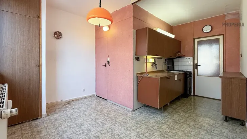 Prodej bytu 3+1, Brno, Řezáčova, 75 m2